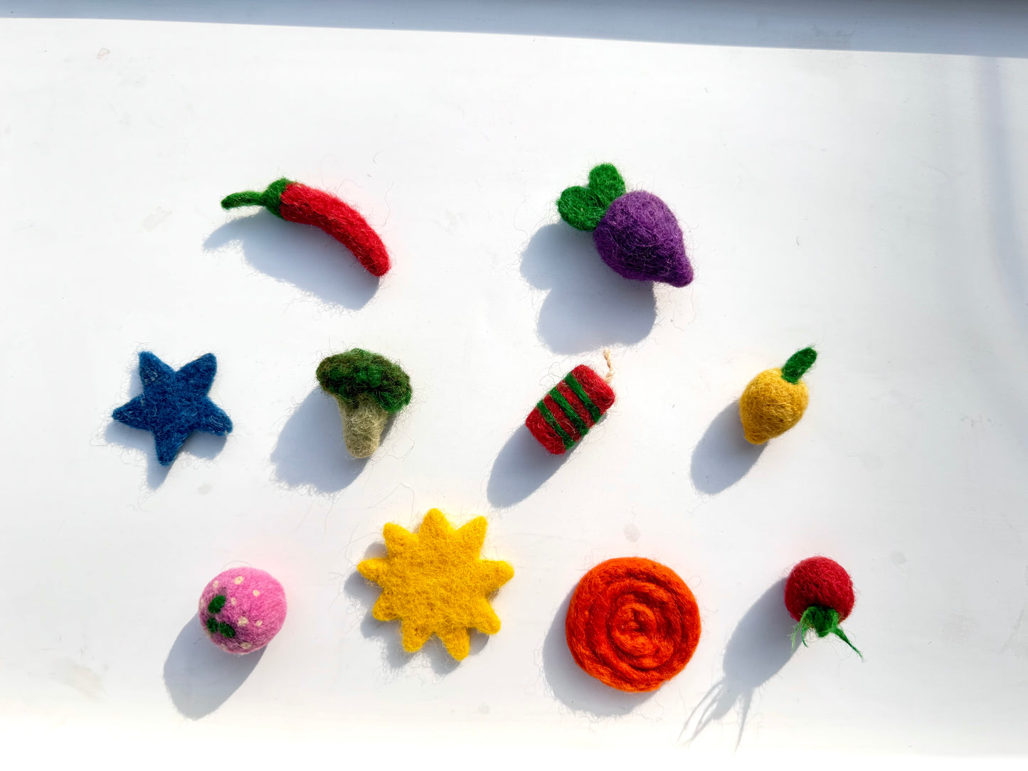 hand felted brooches - set of 2